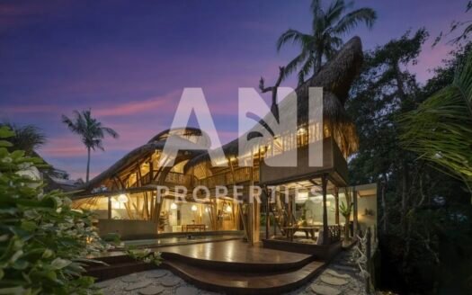 Bamboo Home in a Sustainable Community