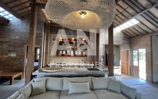 Bohemian Villa in Bustling Nyuh Kuning