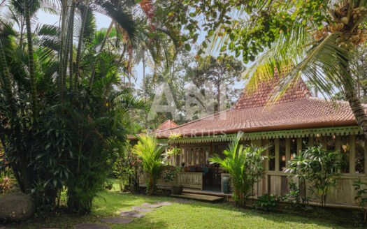 Luxury 3 Beds Villa in Gated Community