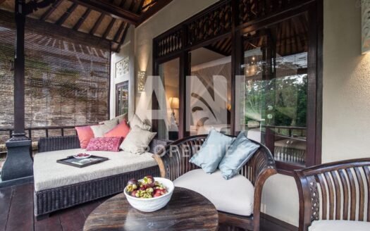 Peaceful Riverside Villa with Yoga Studio & Pool
