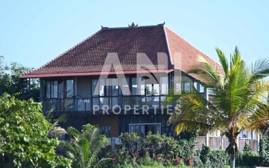 Charming 4-Bedroom Villa with Yoga Shala and Panoramic Views in Sayan