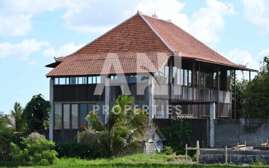 Charming 4-Bedroom Villa with Yoga Shala and Panoramic Views in Sayan